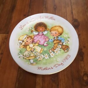 Vintage Avon Mother’s Day Plate 1983 Collectable Plate Moms Day